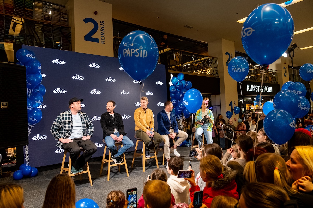 eelmine aasta toimunud fännipäev, näitöejad laval