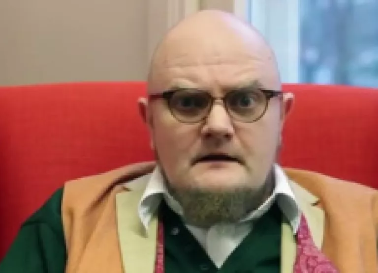 Karl Martin Sinijärv võttis ette mõned sümpaatsed ulmekad