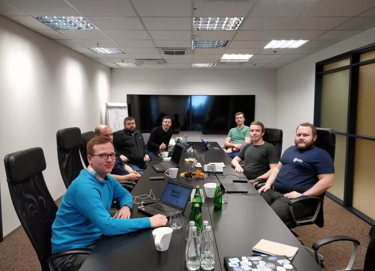 Elisa ja Santa Monica Networks harivad Eesti õpetajaid küberturvalisuses