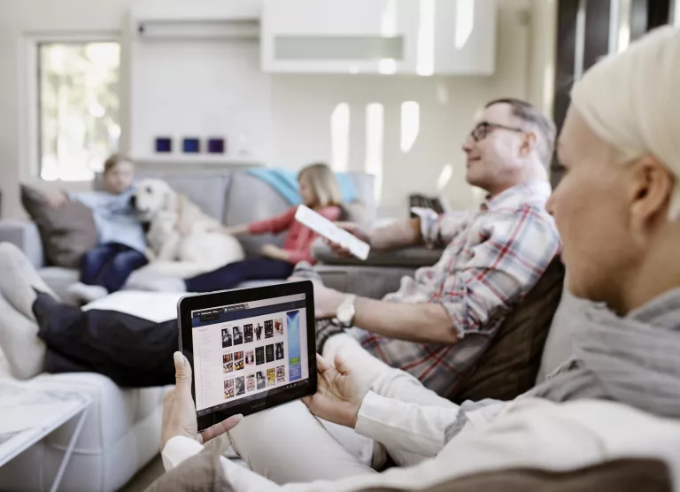 Kuidas eriolukorras internetti targalt kasutada, et seda jätkuks kõigile pereliikmetele?