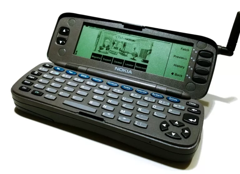 Nostalgialaks: telefonide kaheksa omadust, mis ajaloohõlma vajunud