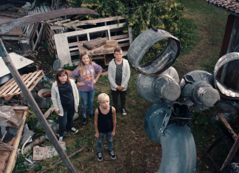 Koguperefilm „Kratt“ jõudis koolialguse puhul eksklusiivselt Elisa Huubi