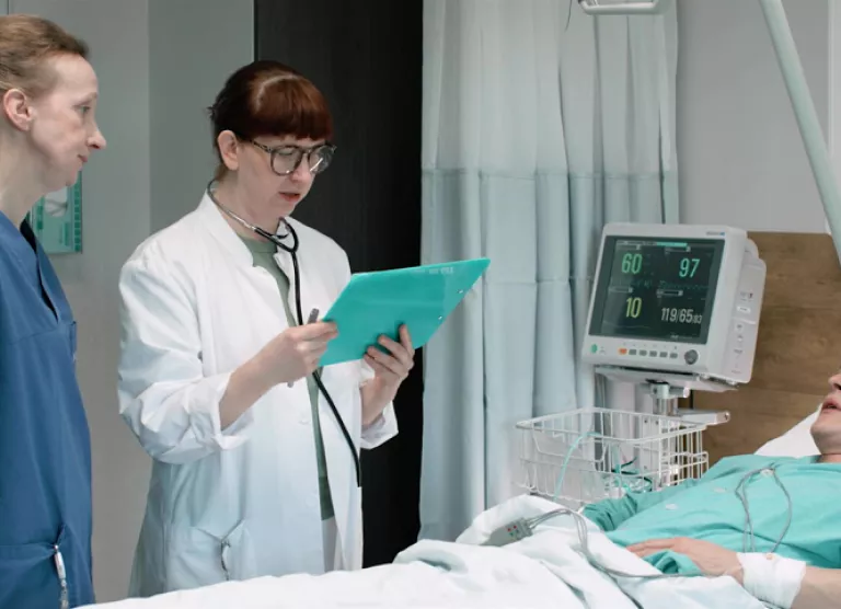 Kodumaise komöödiasarja “Uus algus” uus hooaeg stardib juba tuleval nädalal 