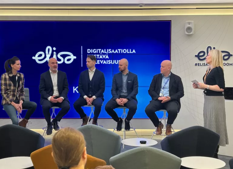 Elisa küberturvalisuse vestluspaneel