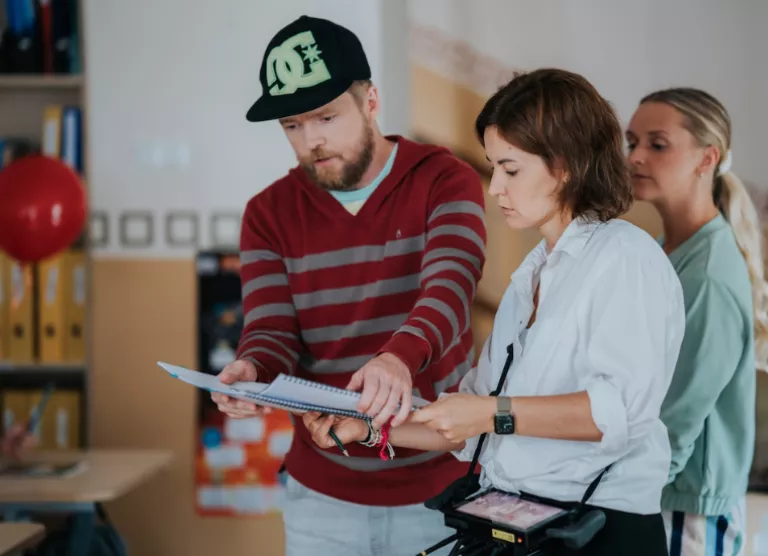 stsenarist ning seriaalis ka osalisena kaasa tegev näitleja Ott Sepp ja režissöör Anna Stepanova