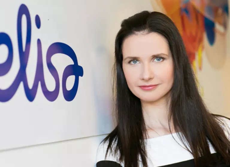 Смарт-советы от Elisa: Какой смартфон лучше всего подарить на Новый год?